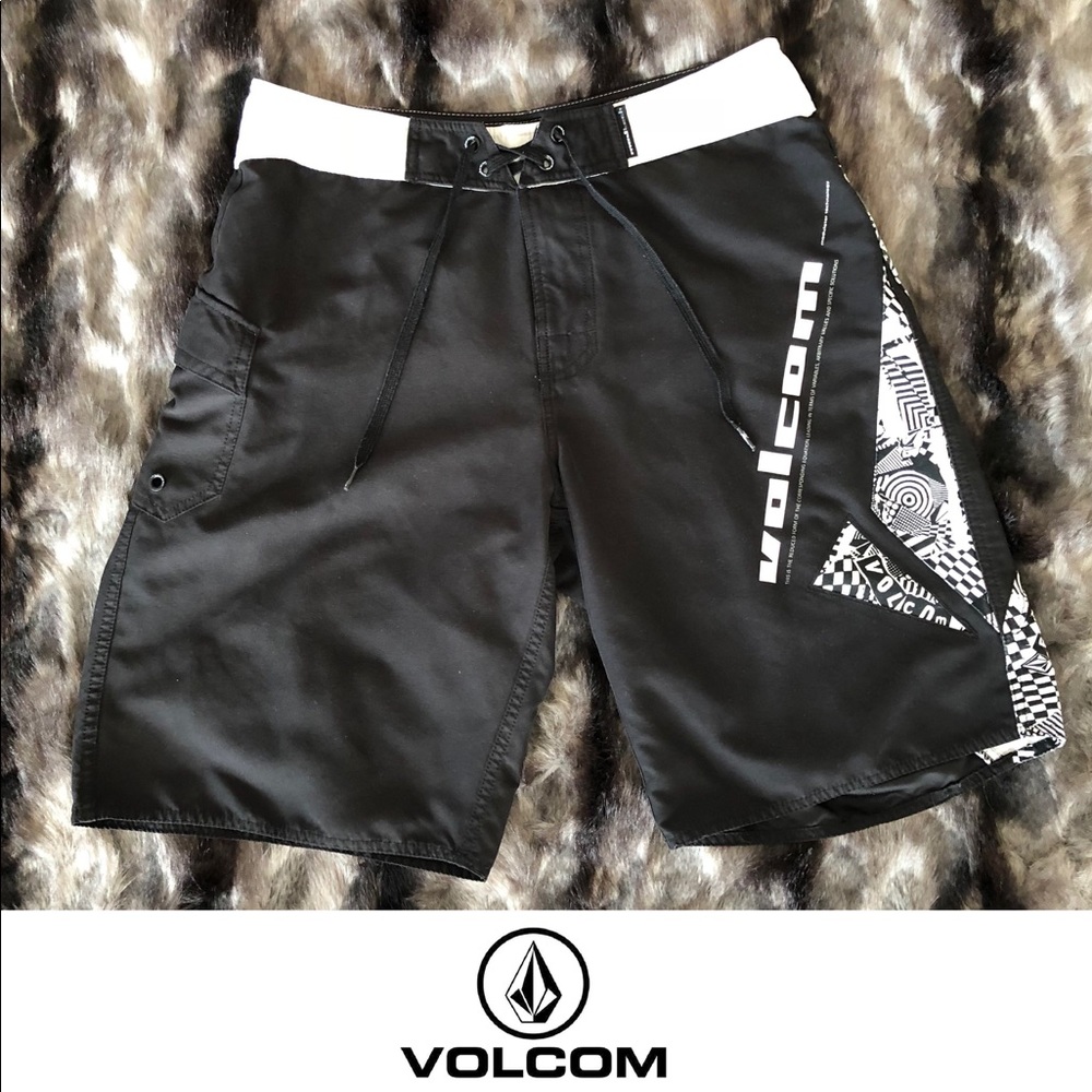 Men’s Volcom Mod-Tech Board Shorts